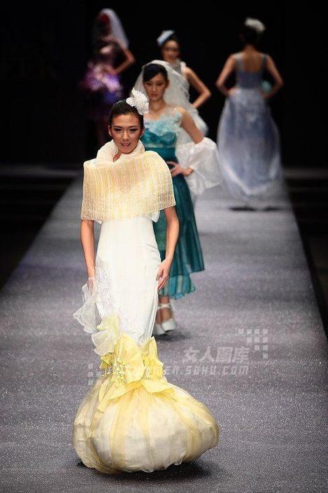 中国婚纱摄影网_中国婚纱设计网(2)